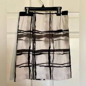 Vera Wang
Simply Vera Vera Wang Stretch Mini Skirt Ivory Black Xs